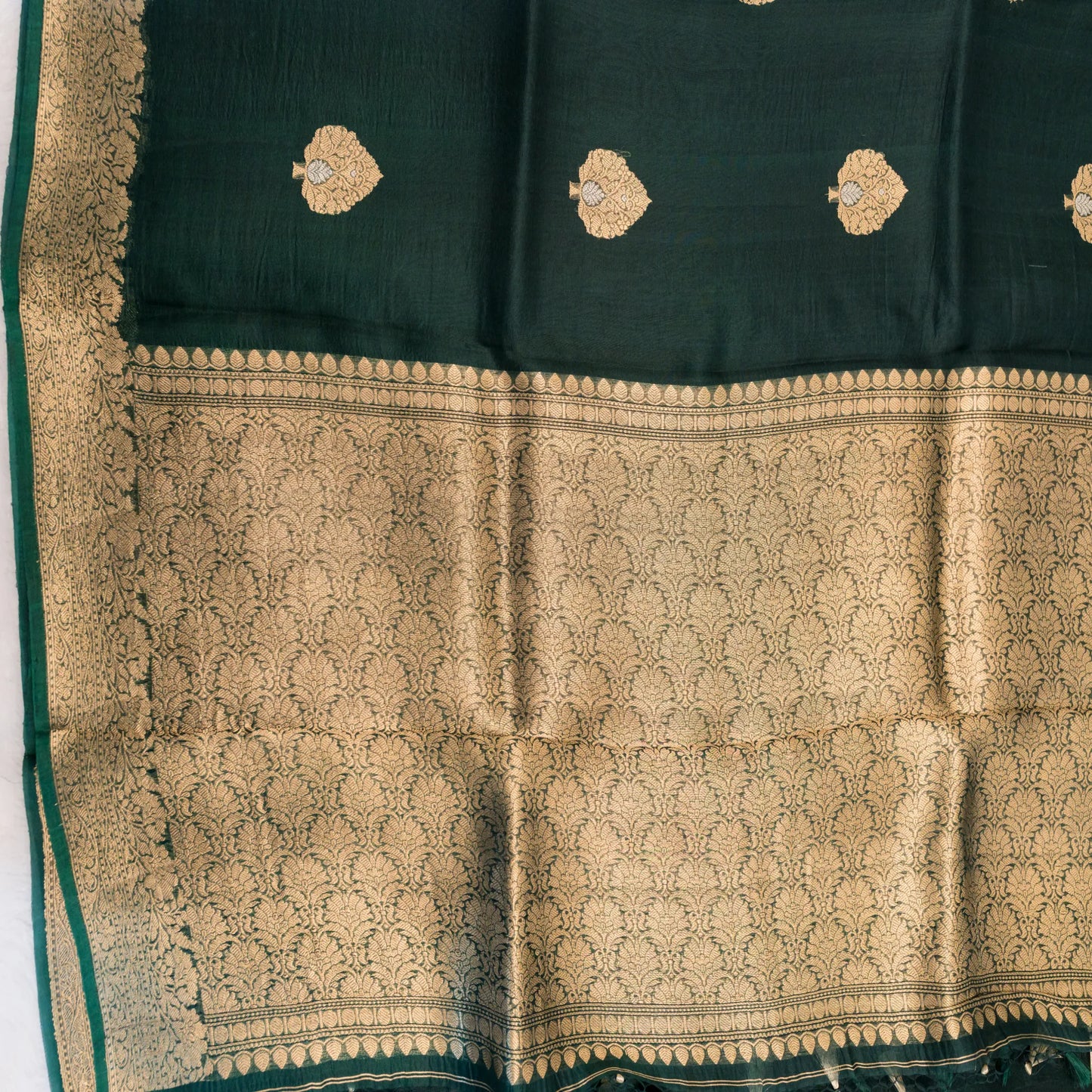Benarasi Kora Organza Saree in Green | Rumani Dhaage