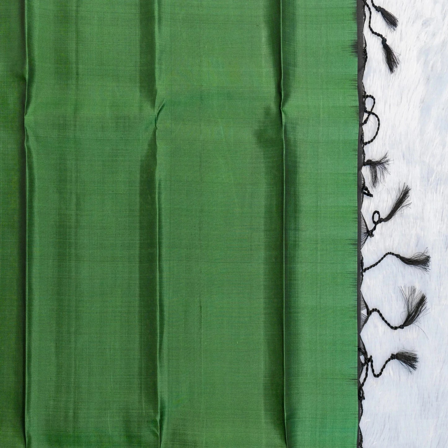 South Soft Silk Saree in Black & Green | Rumani Dhaage