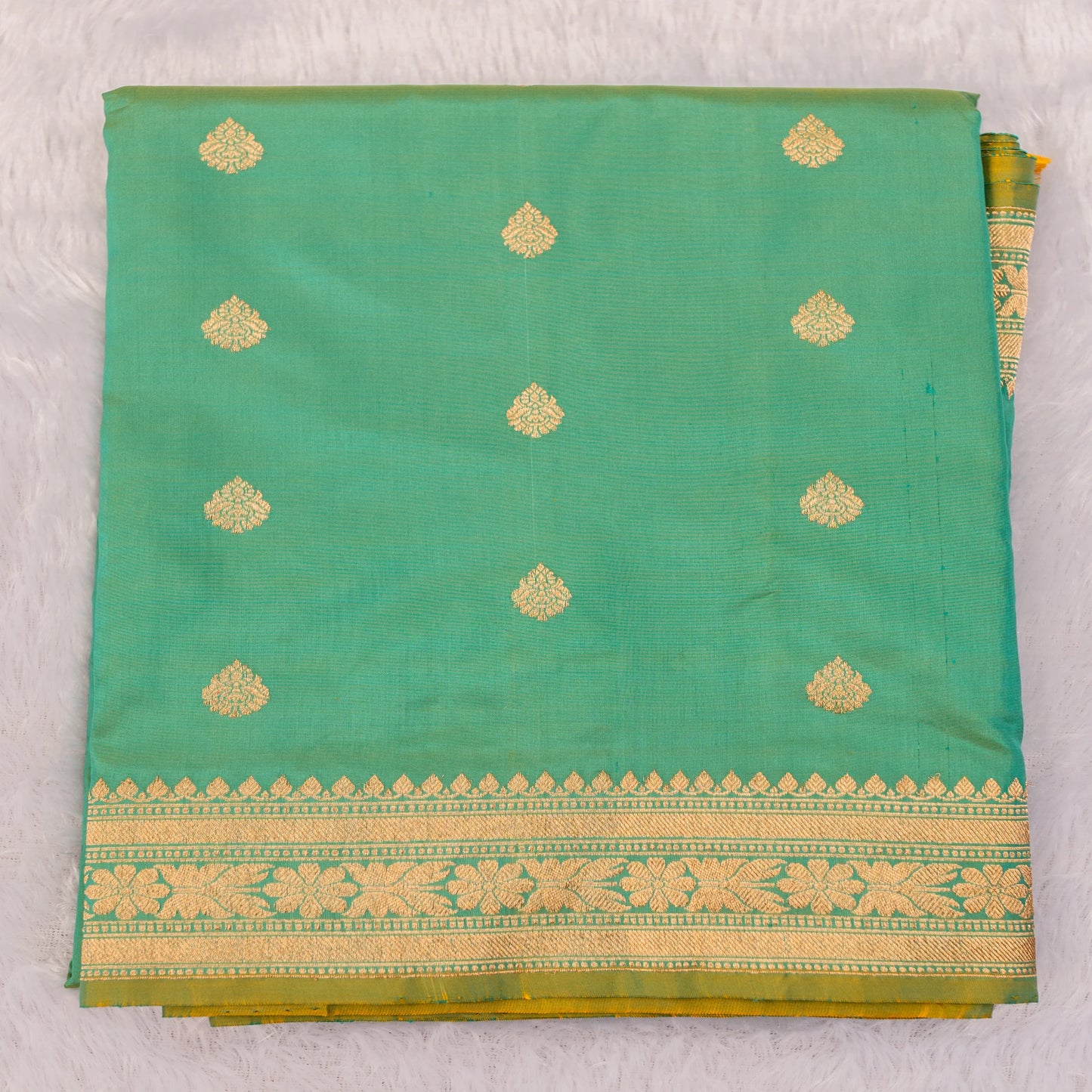 Benarasi Katan Silk Saree in Light Green (Pista) | Rumani Dhaage
