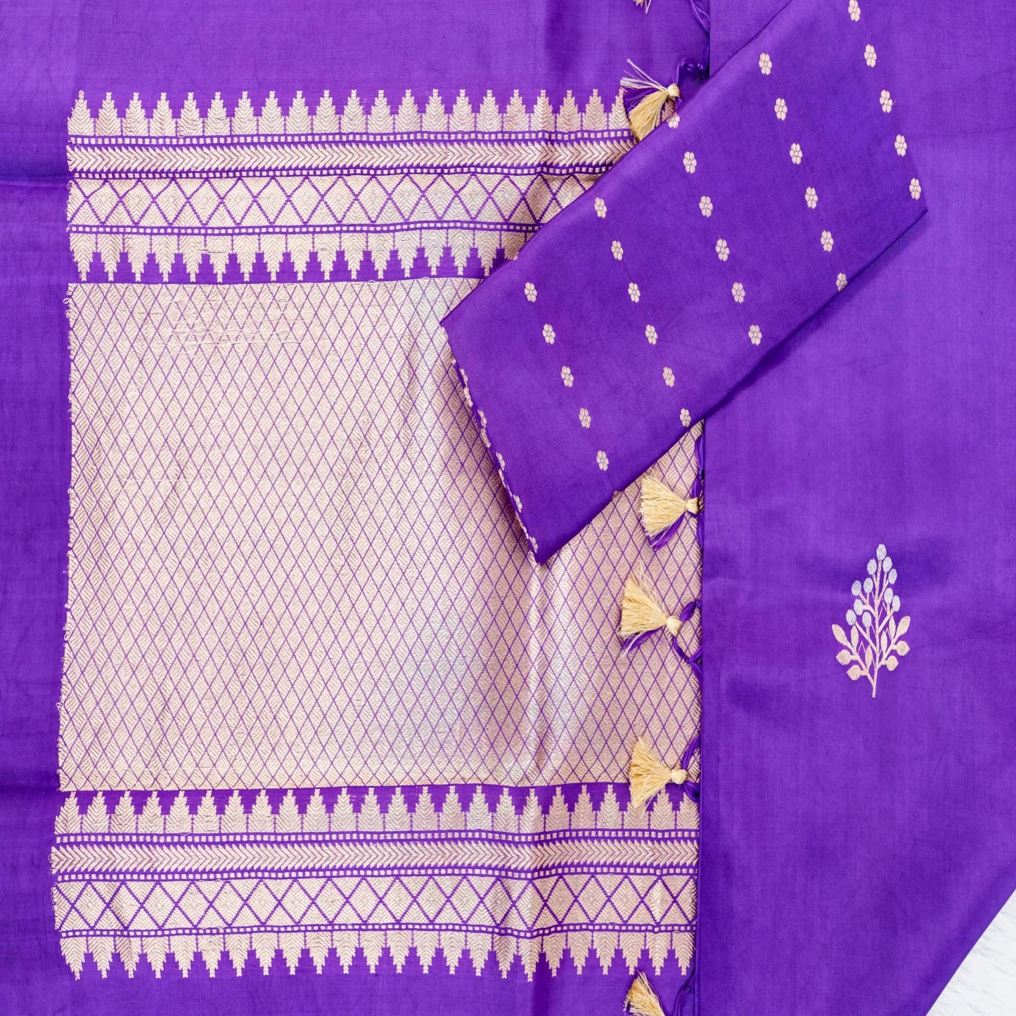 Benarasi Mango Silk Saree in Purple | Rumani Dhaage
