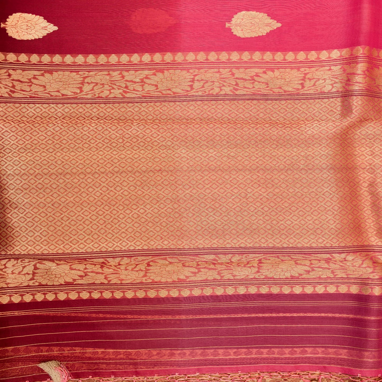 Benarasi Kora Organza Ombre Saree in Peach & Maroon | Rumani Dhaage